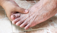 Why It’s Important for Seniors to Take Care of Their Feet
